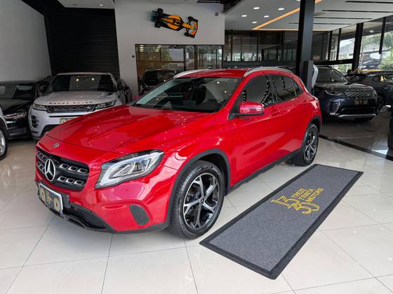 MERCEDES-BENZ GLA 200 1.6 CGI FLEX ADVANCE 7G-DCT